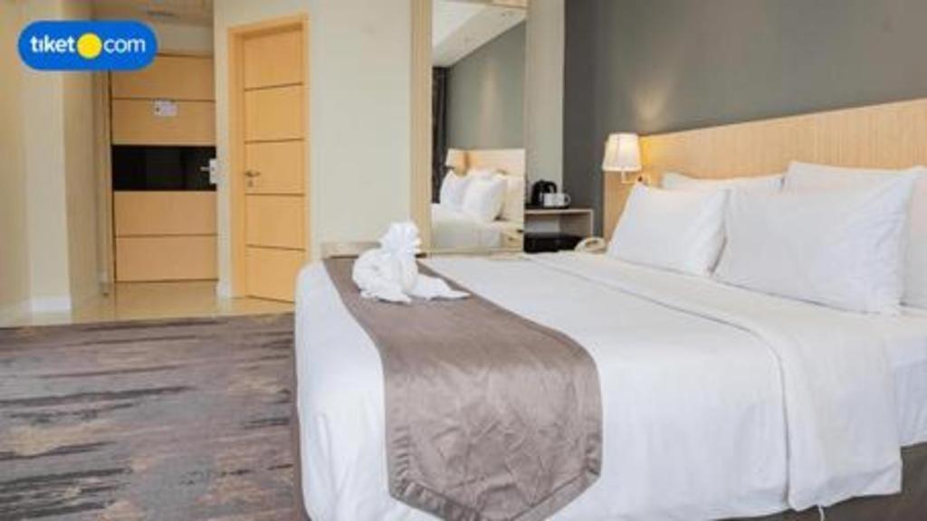 Hotel Grandhika Pemuda Семаранг Экстерьер фото