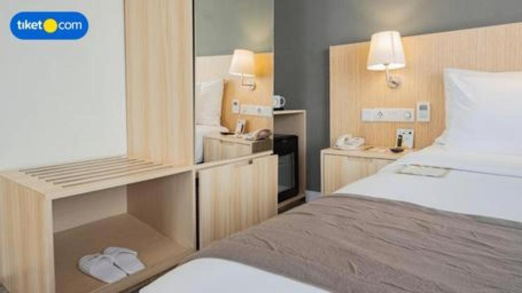 Hotel Grandhika Pemuda Семаранг Экстерьер фото