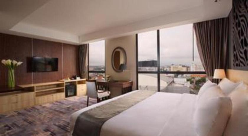 Hotel Grandhika Pemuda Семаранг Экстерьер фото