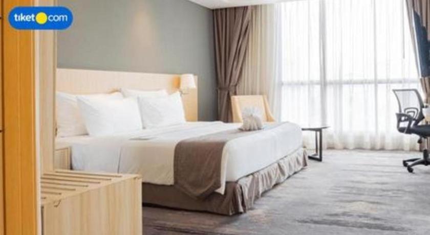 Hotel Grandhika Pemuda Семаранг Экстерьер фото