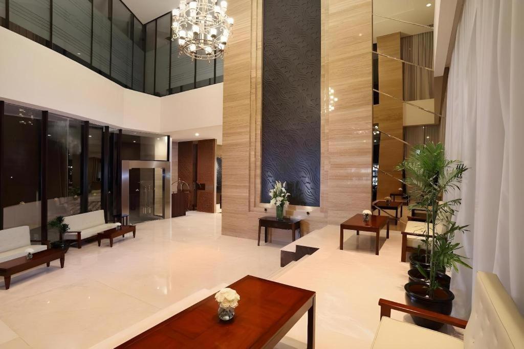 Hotel Grandhika Pemuda Семаранг Экстерьер фото